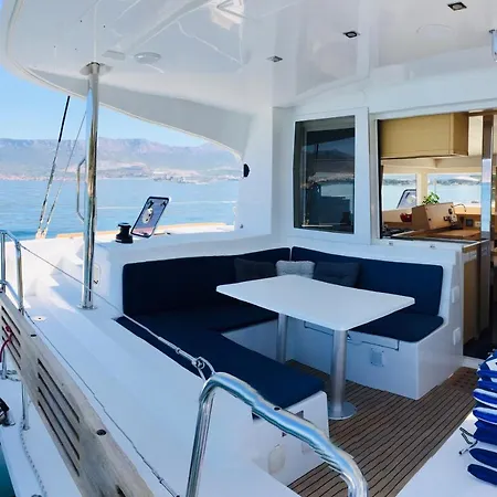Croatia By Luxury Catamaran * 스플리트