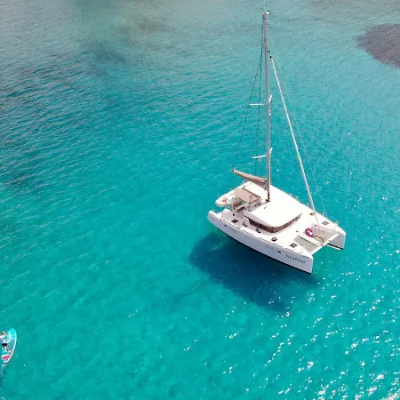 Croatia By Luxury Catamaran 스플리트
